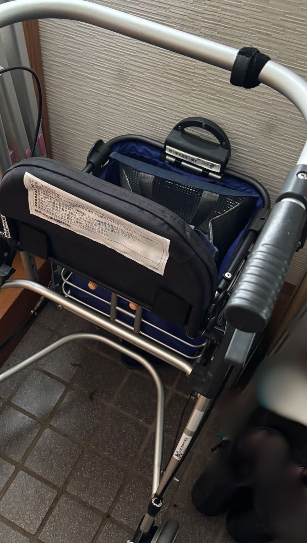 歩行器・シルバーカーの違いは？自転車に乗れなくなった母の買い物用に選んだ体験談